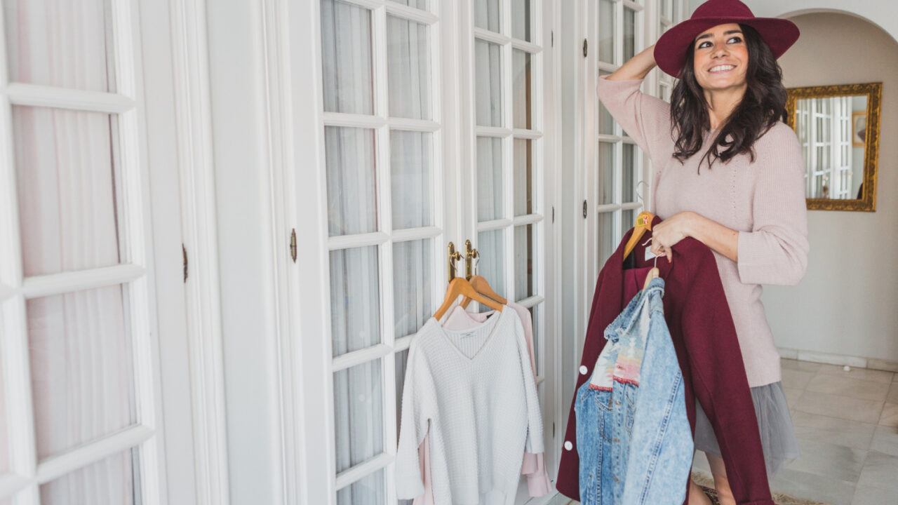 8 Good Outfit Brands For Comfortable Everyday Style